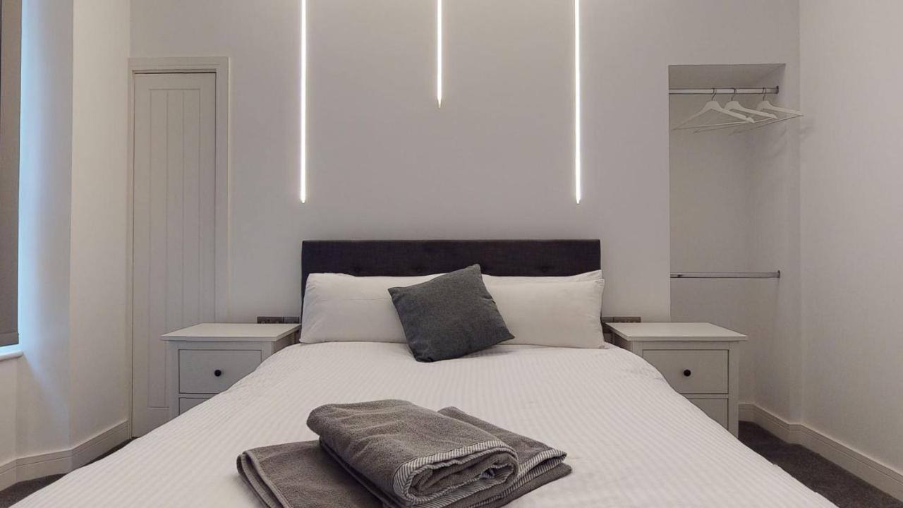 28 Harbour Lettings Luxury Apartments For Over 25S プリマス エクステリア 写真
