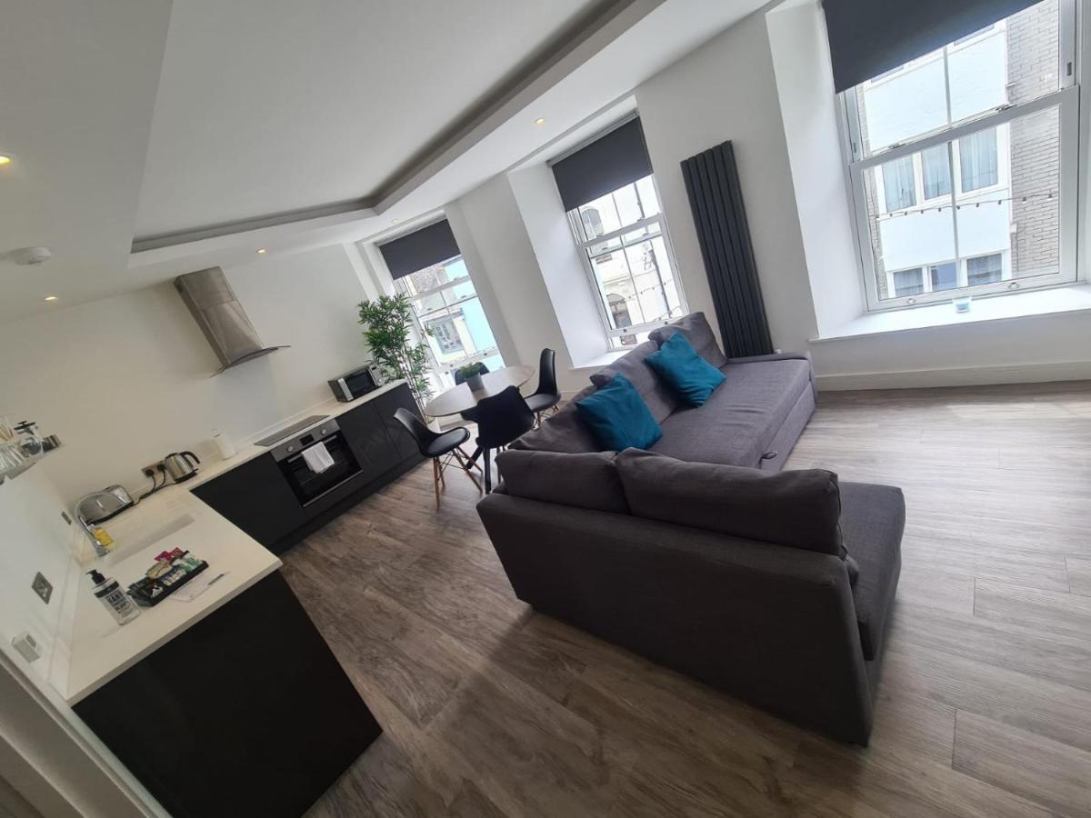 28 Harbour Lettings Luxury Apartments For Over 25S プリマス エクステリア 写真